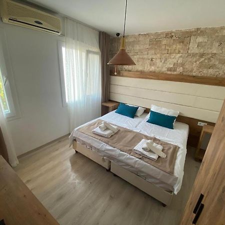 Cat Kapi Alacati Çeşme Luaran gambar
