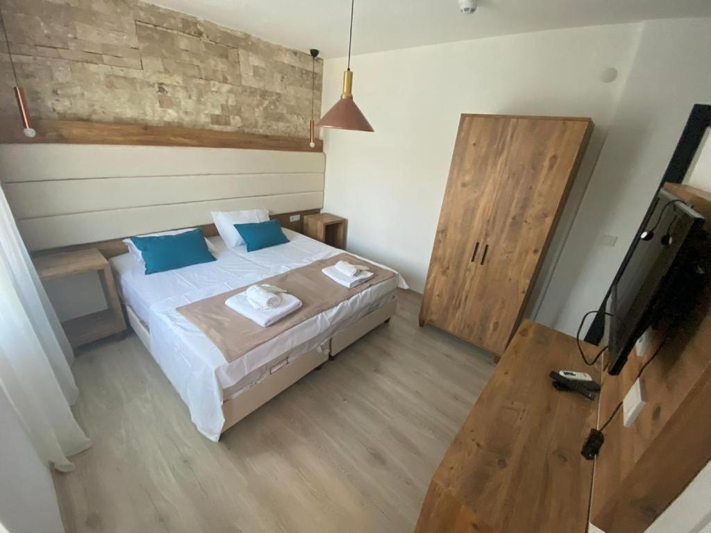 Cat Kapi Alacati Çeşme Luaran gambar